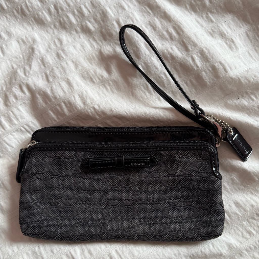 Authentic Vintage Y2k Coach Black Wristlet In Signature Canvas With Bow